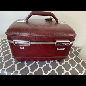 Vintage Tourister travel case, great condition, inside and out